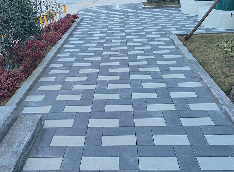 煙臺(tái)仿生石道路鋪設(shè)工程案例